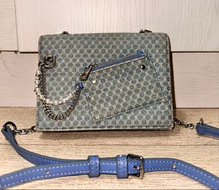(Category: ) located in . Submitted by lilowearph (Listing ID 1439601023, Image 1). Description: .