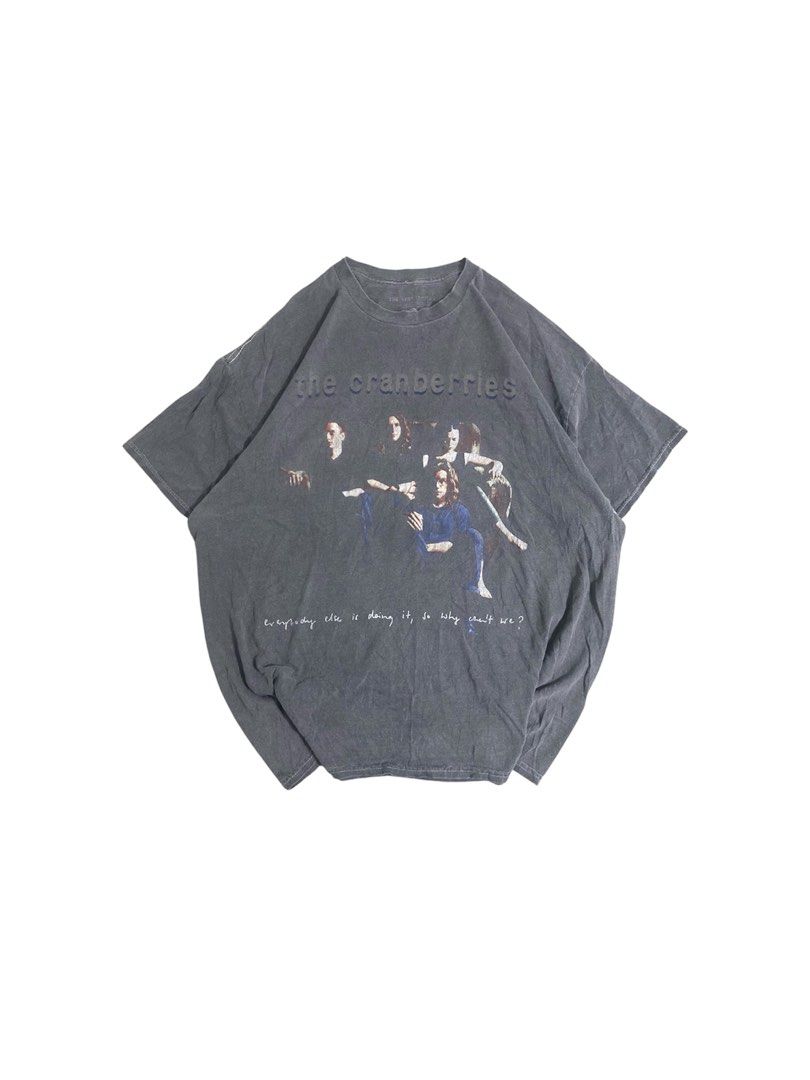The Cranberries Band Official Merch T-shirt (Category: Tshirts & Polo Shirts ) located in Los Banos. Submitted by adothrift (Listing ID 1439594410, Image 1). Description: The Cranberries Band Official Merch T-shirt Size: XL-XXL Dimensions: Width - 25.5 Length - 29.