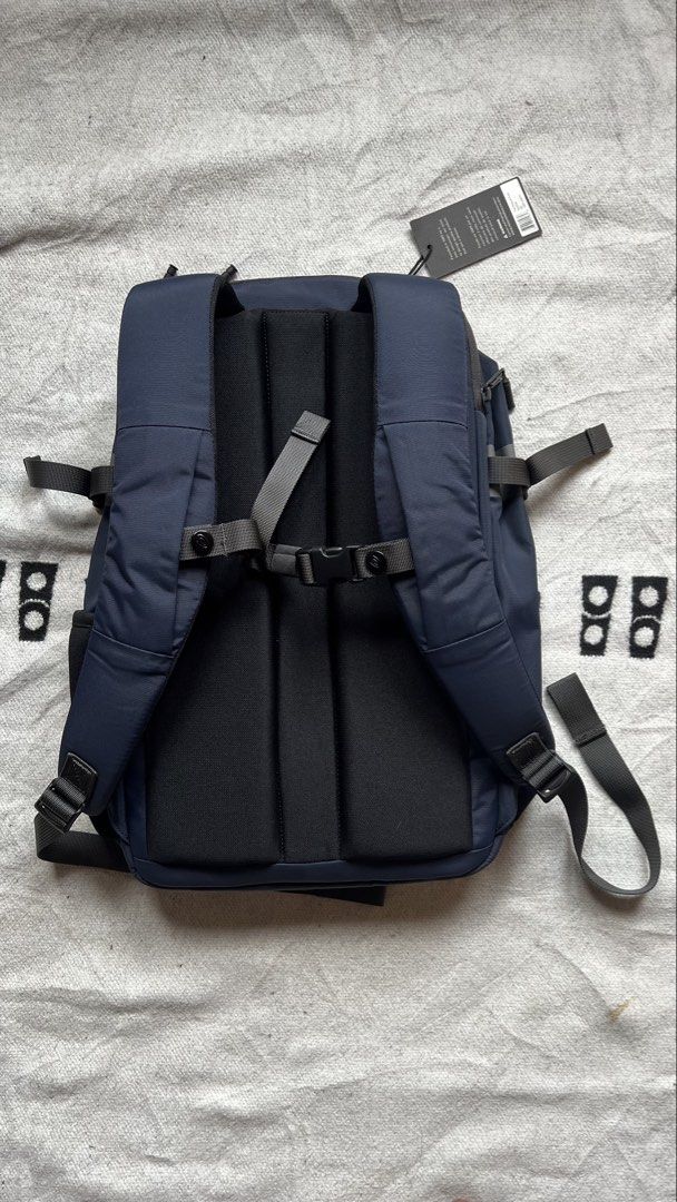 Timbuk2 Bettinardi Backpack (Category: Backpacks) located in Cagayan de Oro. Submitted by nelsondel21723 (Listing ID 1439525835, Image 3). Description: - Timbuk2 backpack - Features a Bettinardi logo - Multiple compartments (main, side pockets) - Adjustable straps - Top handle - Durable, water-resistant material - Includes a tag.