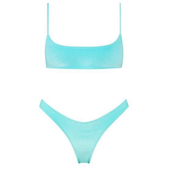 TRIANGL MACI Blue Crush Bikini Bottom US6-8 (Authentic) (Category: Bikinis & Swimsuits) located in Singapore. Submitted by pennystyles (Listing ID 1439481599, Image 2). Description: Selling my authentic TRIANGL MACI bikini bottom in the stunning velvet Blue Crush colourway — a vibrant turquoise blue in their signature smooth velvet fabric. Super flattering and catches the light beautifully. * Bottom size: M (Normal coverage) * Authentic — able to