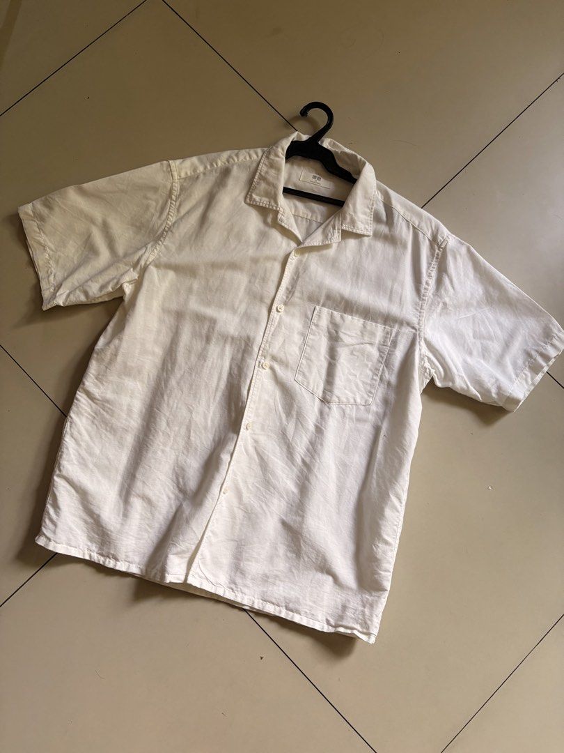 Uniqlo linen polo shirts (Category: Tshirts & Polo Shirts ) located in Calamba. Submitted by andyenzo (Listing ID 1439468982, Image 2). Description: Used once ginamit lang sa binyag L 28 W 23 .