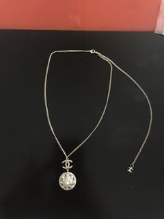 (Category: ) located in . Submitted by vintage.paradise_online.shop (Listing ID 1439471747, Image 1). Description: .