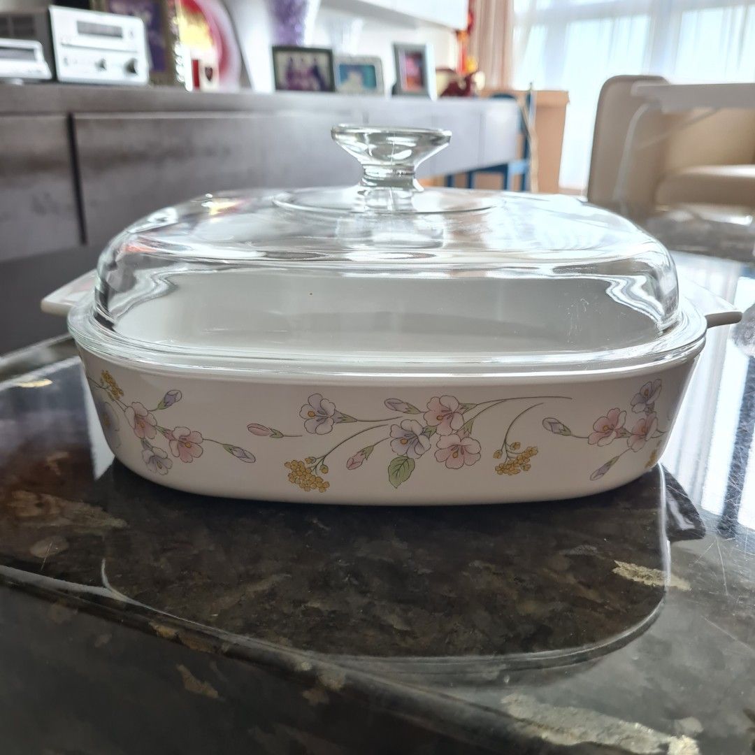 Vintage Corning Ware with Lid461941426860206080