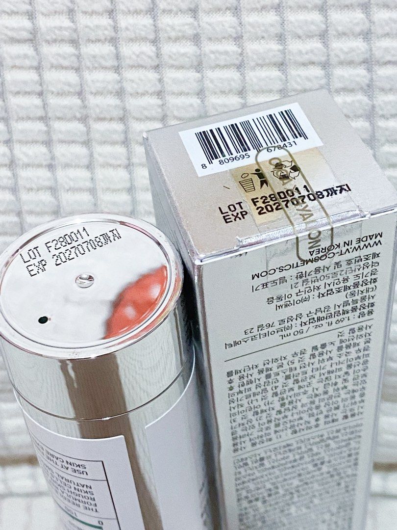 VT Cosmetics Reedle Shot 300 10ml Decant (Category: Face Care) located in Manila. Submitted by tryitoutfirst (Listing ID 1439600878, Image 3). Description: Decant 10ml see expiration date in box - VT Reedle Shot 300 serum - 50ml - Refines skin and removes dead skin cells - Expiration Date: 20270708 - Key Ingredients: Water, Glycerin, Niacinamide, and more - Made in Korea.