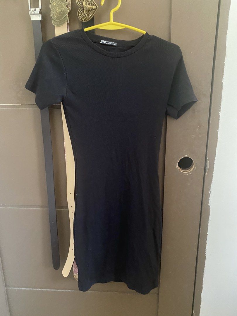 Zara Black Ribbed Dress - Size M (Category: Dresses) located in Caloocan City. Submitted by krokak (Listing ID 1439462720, Image 1). Description: - Zara black ribbed dress - Round neckline - Short sleeves - Bodycon style - Size S - Made in Bangladesh.