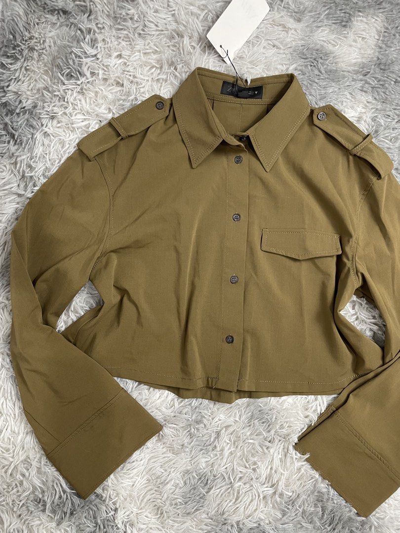 ZARA CROPPED POLO BNWT (Category: Longsleeves) located in Makati City. Submitted by tinycloset__ (Listing ID 1439549910, Image 2). Description: ZARA BNWT S ON TAG.