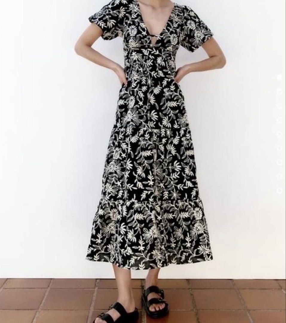 Zara dress (Category: Dresses) located in Caloocan City. Submitted by stash2 (Listing ID 1439526635, Image 1). Description: .