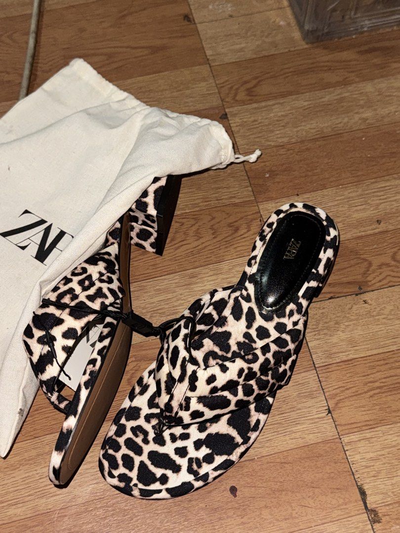 Zara Leopard Print Sandals (Category: Flats & Sandals) located in Manila. Submitted by welllovedstuff03 (Listing ID 1439605414, Image 3). Description: - Zara leopard print thong sandals - Size 37 - Small heel - Brand new with original price tag - Includes Zara dust bag.