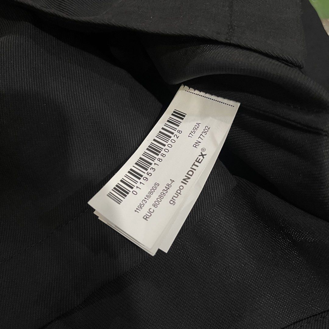 ZARA Men Lyocell Blend Shirt (small) (Category: Tshirts & Polo Shirts ) located in Manila. Submitted by arthguevarra (Listing ID 1431960691, Image 3). Description: size: small color: black rfs: too big for me, impulse purchase loc: quezon city mop: gcash, gotyme mod: j&t, lalamove sdd (within ncr only).