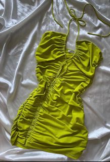 (Category: ) located in . Submitted by hanwardrobe (Listing ID 1439570516, Image 1). Description: .