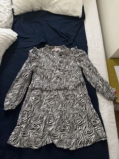 （分類：）位於 。 由 nouragk 提交（商品編號 1439422761，圖片 1）。簡介： 。