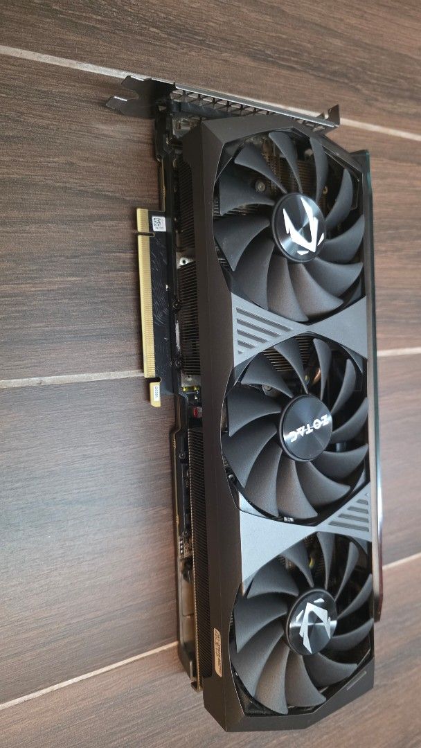Zotac 3080 amp Holo 10GB462471074205542400