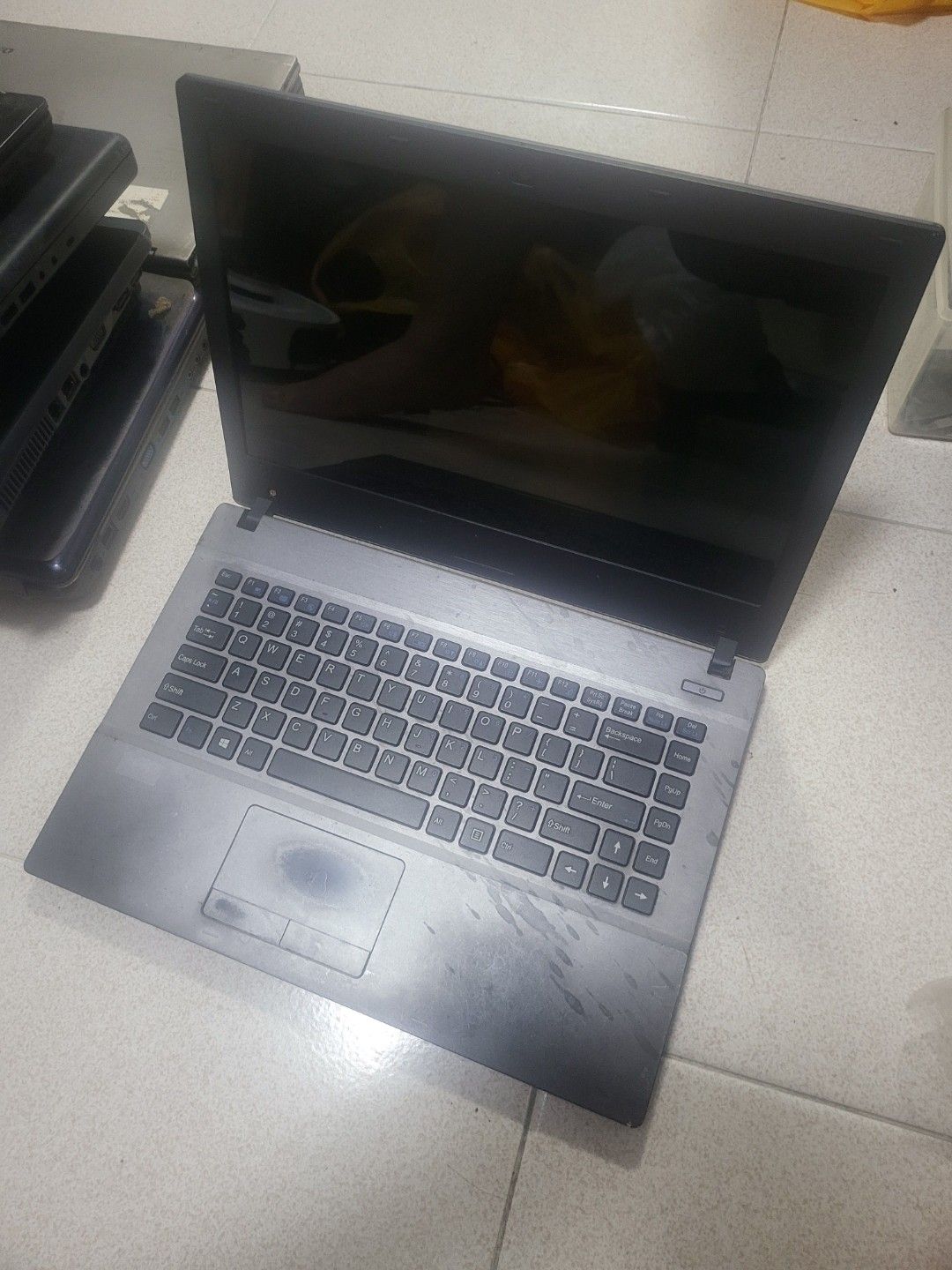 14" Laptop463038159846133760