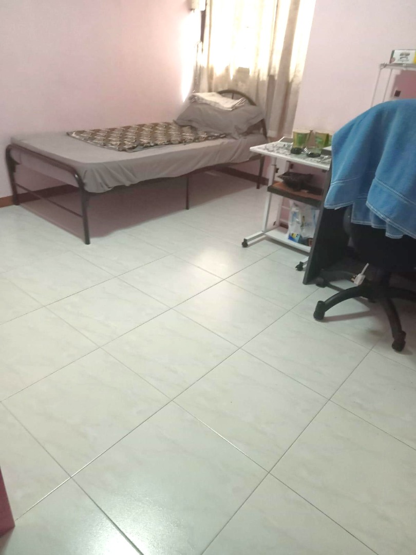 (Category: ) located in . Submitted by your_rental_specialist (Listing ID 1439649370, Image 1). Description: .