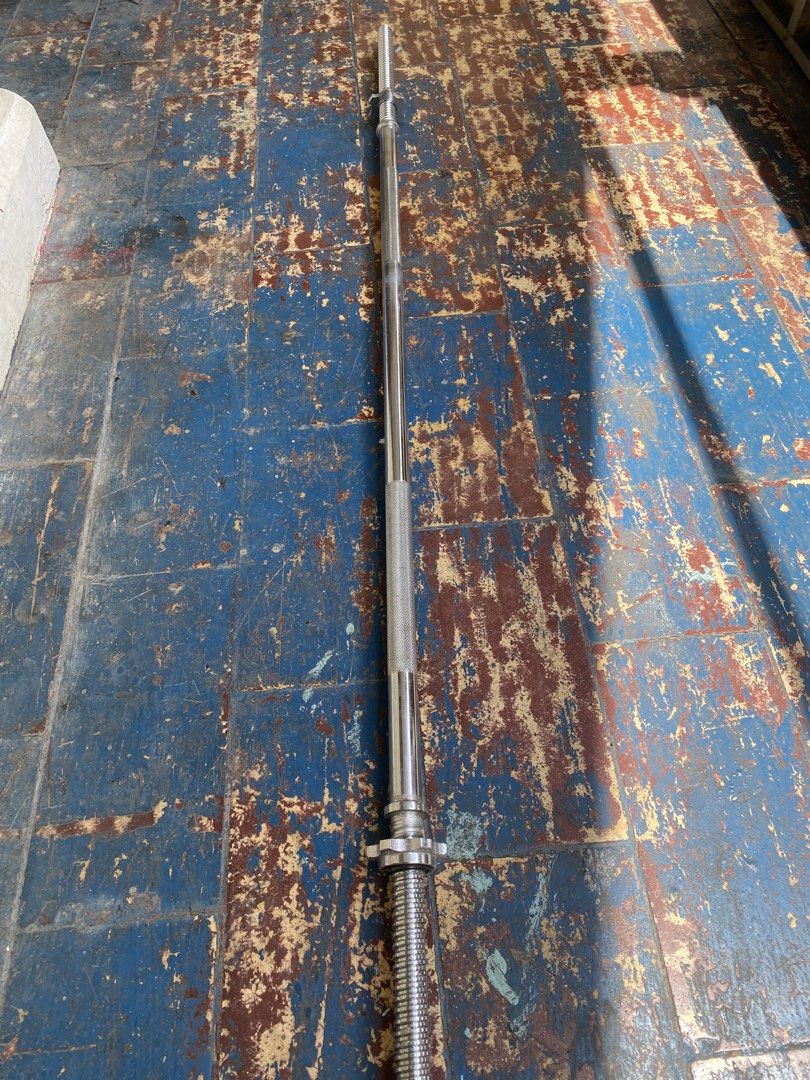 5ft STANDERD BARBELL LONG BAR WITH COLLAR (Category: Weights & Dumbbells) located in Antipolo. Submitted by princefs (Listing ID 1439660290, Image 1). Description: - pops just bought this, i used it once .