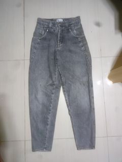 (Category: ) located in . Submitted by thriftits00 (Listing ID 1439758746, Image 1). Description: .