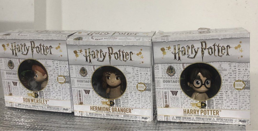 Harry Potter Five Stars / KeyChains (Category: Western Merchandise) located in Imus. Submitted by verjel-31076 (Listing ID 1334021772, Image 1). Description: Harry Potter 3 five stars 12 cm 2 keychains take all 5 for 1200.