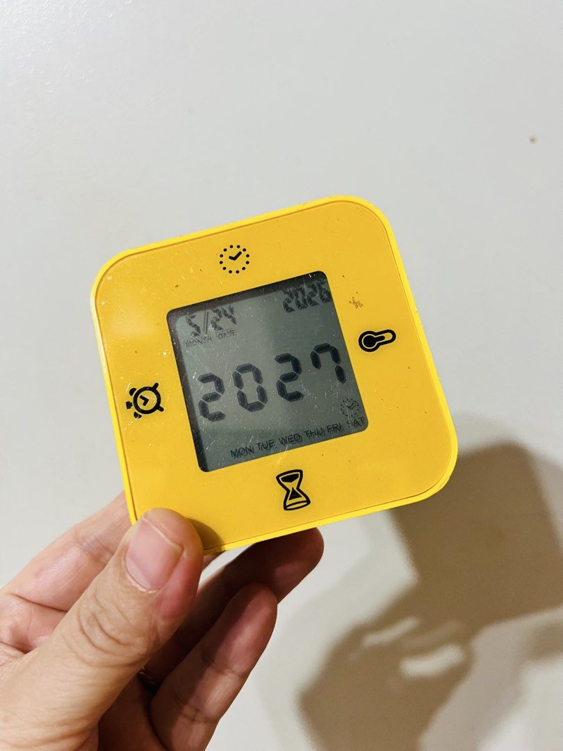 Affordable Mini deskclock with changing color display 😍👌🏻 (Category: Clocks) located in Malolos. Submitted by afford.japan (Listing ID 1439729423, Image 1). Description: .