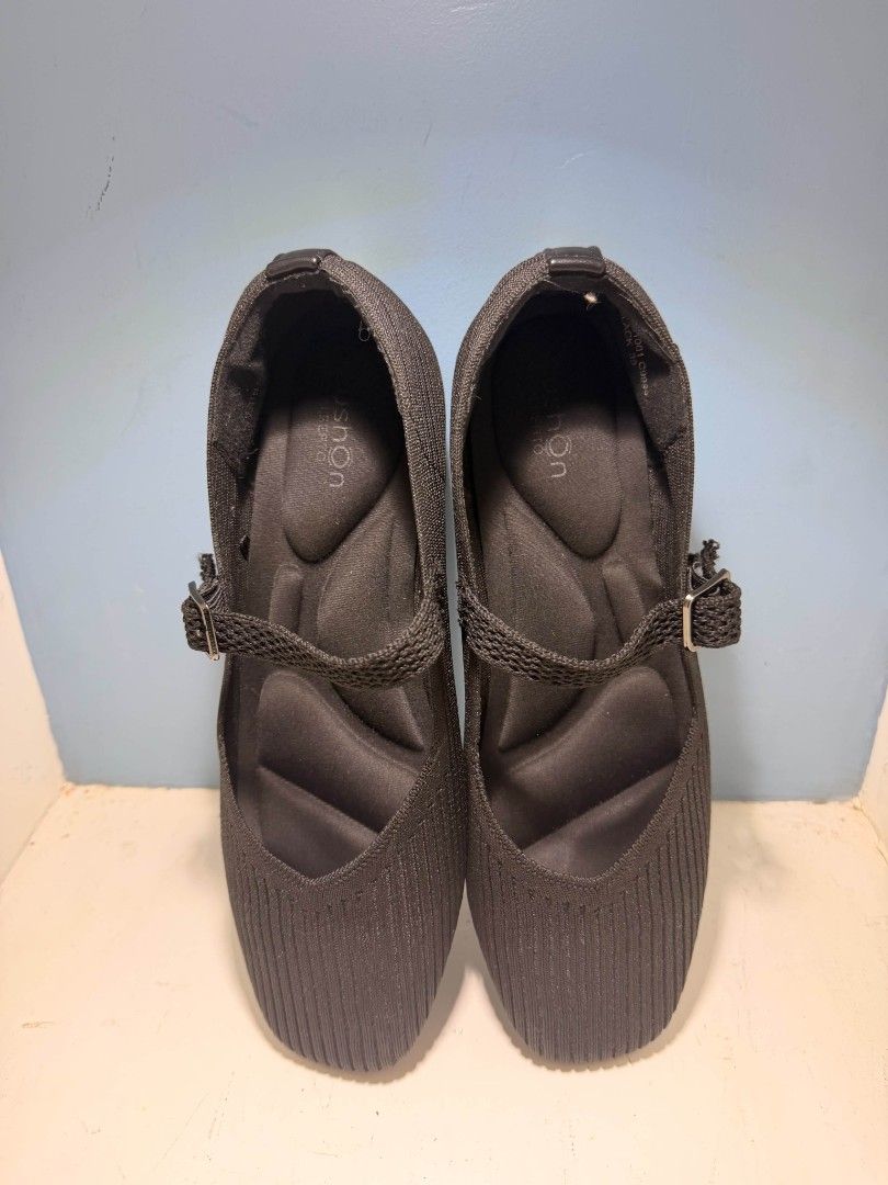 Alberto Cushion Mary Jane Flats (Category: Flats & Sandals) located in Mangaldan. Submitted by est18 (Listing ID 1439653267, Image 2). Description: - Alberto Black Mary Jane flats - Knitted upper - Strap and buckle closure - Cushioned insole for comfort - Round toe design - Condition: Good.