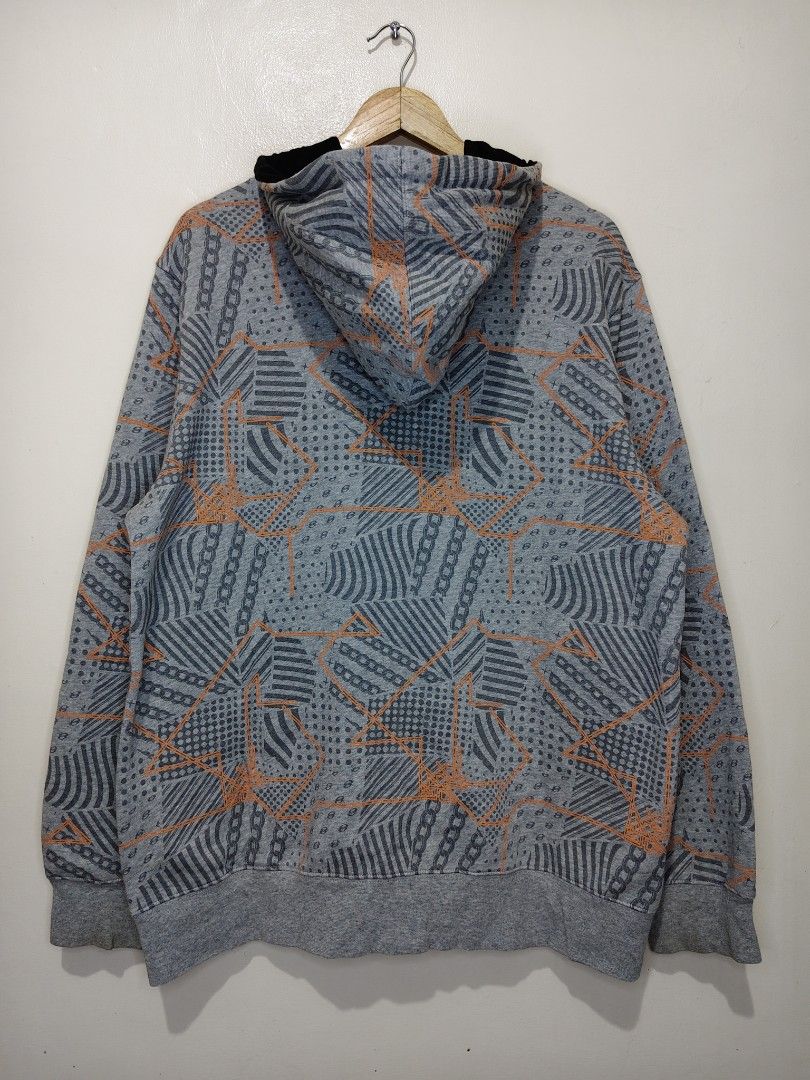 Anchor Blue Y2K Hoodie (Category: Hoodies) located in Cabuyao City. Submitted by vsion.archives8 (Listing ID 1439787229, Image 2). Description: Anchor Blue Y2K Jacket Excellent condition No issue Size Large Width: 23 Length: 29 Location: Cabuyao, Laguna 🏷️400.