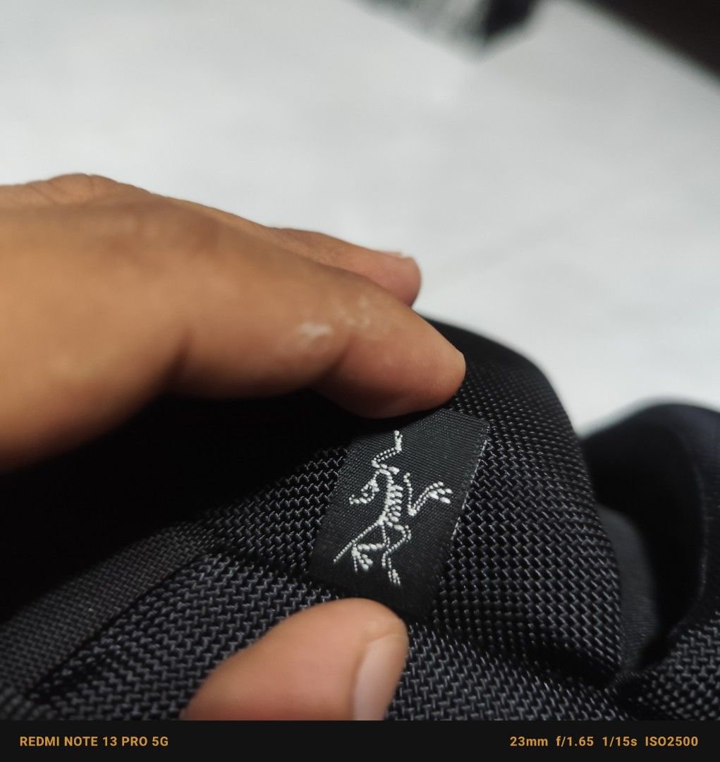 Arc'teryx Blade 15 Backpack (Category: Backpacks) located in Manila. Submitted by buyybustt (Listing ID 1439801951, Image 3). Description: - Arc'teryx Blade 15 backpack - Color: Black - Features Arc'teryx logo - Zippered front pocket - Button closure - Durable, textured material like new! like new! more details but can provide all in 10 pics so pm me.