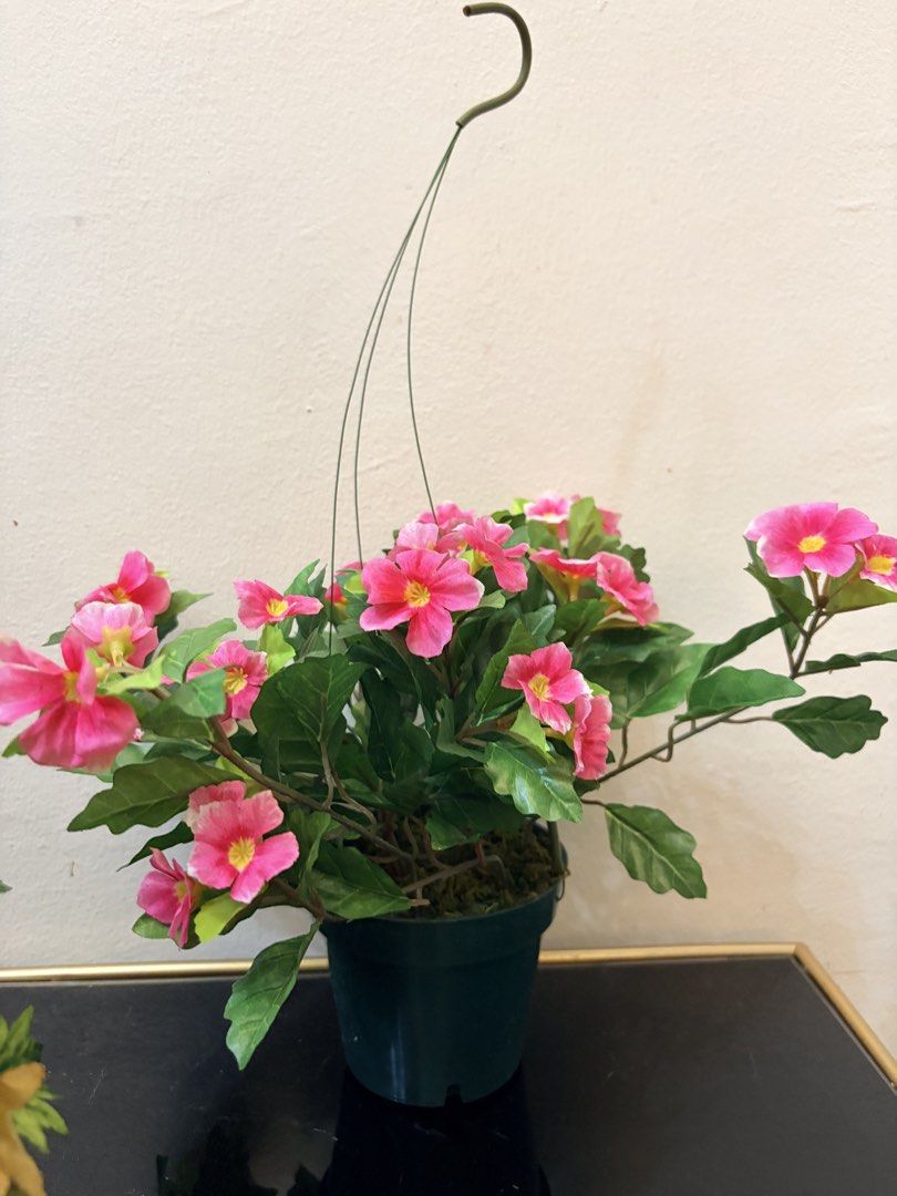 Artificial flowering hanging plant (Category: Plants & Seeds) located in Mandaluyong City. Submitted by home_box.ae (Listing ID 1439732082, Image 3). Description: .