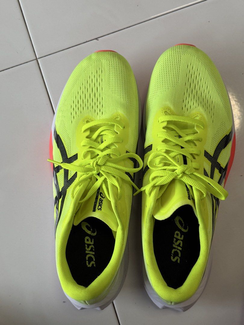 ASICS Men Magic Speed 4 US 10.5 (Category: Sneakers) located in Singapore. Submitted by m4rc_ (Listing ID 1439668647, Image 1). Description: - ASICS Magic Speed 4 running - Men's US size 10.5 Less than 50km .