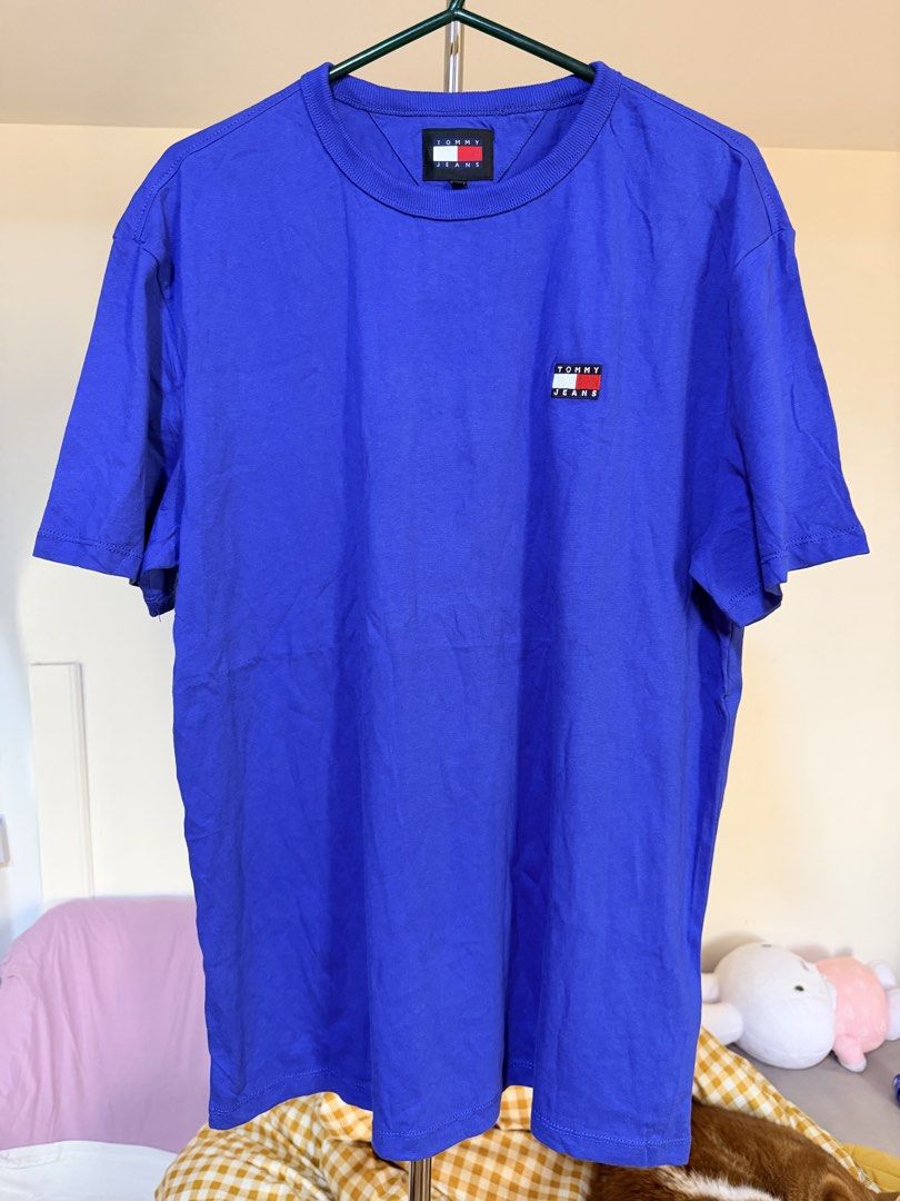 (Authentic) Tommy Jeans Classic Shirt (Tommy Hilfiger) (Category: Tshirts & Polo Shirts ) located in Cavite. Submitted by kumbin (Listing ID 1439806118, Image 1). Description: Tommy Hilfiger Shirt (legit) Dimensions: 22 by 29 inches (M on tag) Issue: None. Brand new condition, used once Condition: 9.8/10 excellent to new +sf Shipping via J&T.