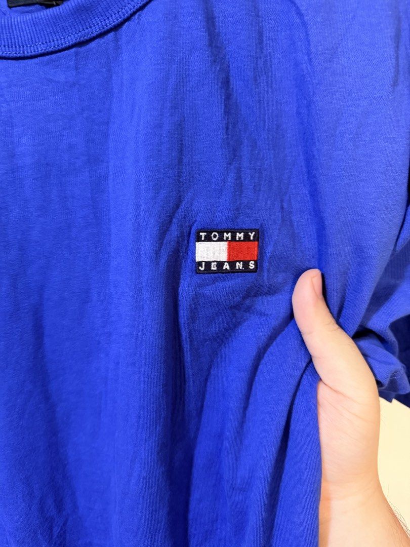 (Authentic) Tommy Jeans Classic Shirt (Tommy Hilfiger) (Category: Tshirts & Polo Shirts ) located in Cavite. Submitted by kumbin (Listing ID 1439806118, Image 3). Description: Tommy Hilfiger Shirt (legit) Dimensions: 22 by 29 inches (M on tag) Issue: None. Brand new condition, used once Condition: 9.8/10 excellent to new +sf Shipping via J&T.