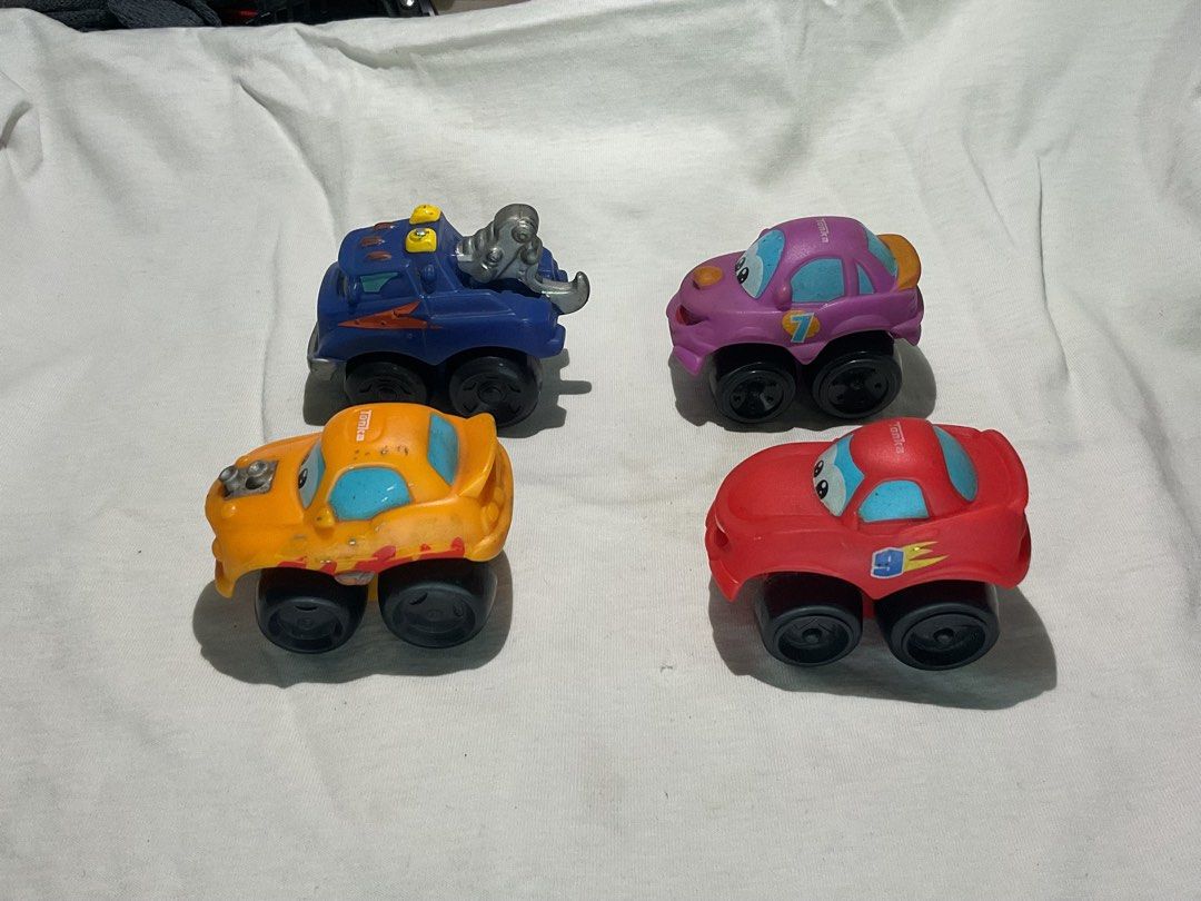 Authentic Tonka Chuck & Friends 4-Car Toy Set (Category: Vehicle & Diecast Models) located in Bacoor. Submitted by horikawakaizen (Listing ID 1439792029, Image 3). Description: Price: ₱200 (Last price) Selling a 4-pack lot of genuine Tonka Chuck & Friends mini vehicles. Features a sturdy, thick plastic build with smooth rolling wheels and cute cartoon character designs. Safe and durable for toddlers or collectors! Set Includes: 1. Orange Muscle C