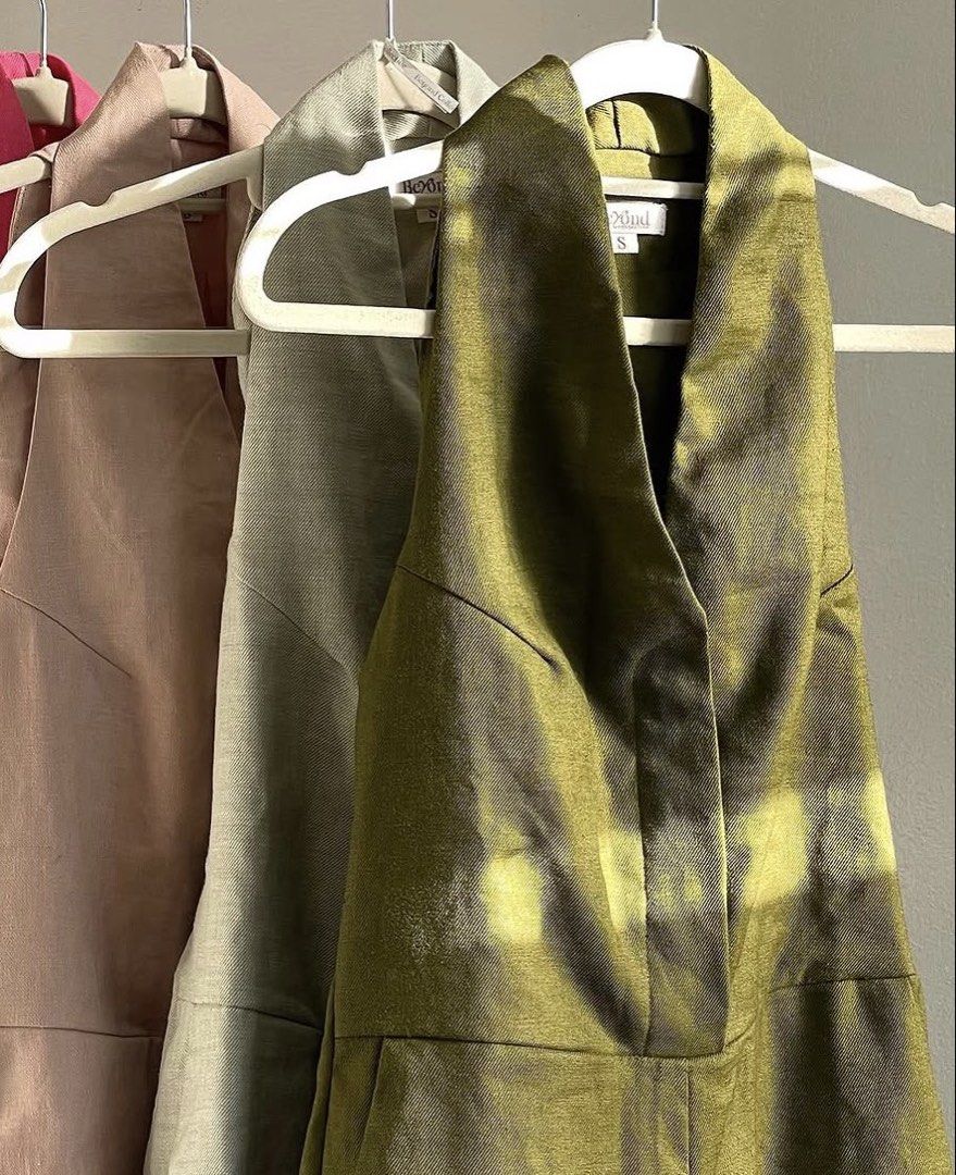 Beyond Collective Eva Linen Jumpsuit (Green) (Category: Jumpsuits) located in Quezon City. Submitted by gsassy (Listing ID 1439745033, Image 2). Description: Size small.