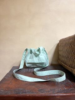 (Category: ) located in . Submitted by closetcatalogue (Listing ID 1439609362, Image 1). Description: .