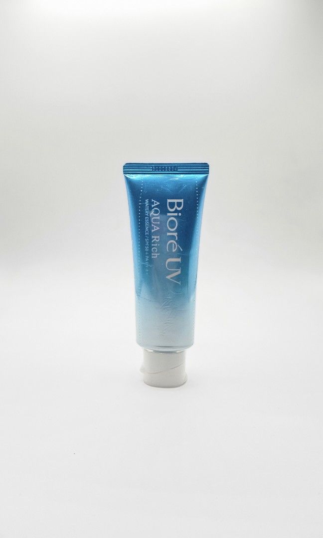Biore 70g (Category: Face Care) located in Manila. Submitted by maxessentials (Listing ID 1439616454, Image 1). Description: sealed new.