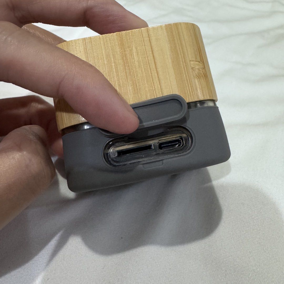 Bluetooth speaker462775352967178242