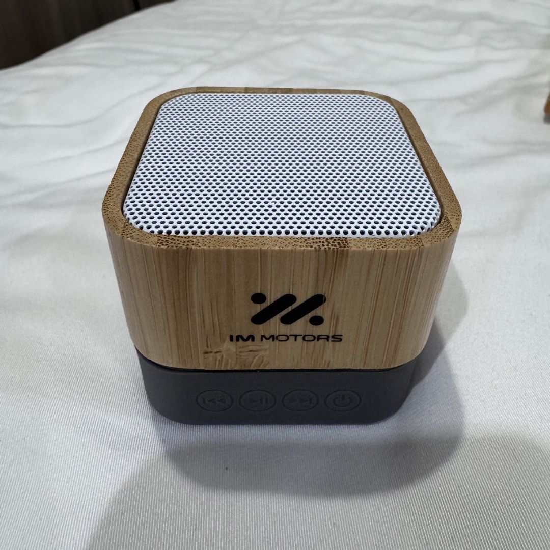 Bluetooth speaker462775352967178240