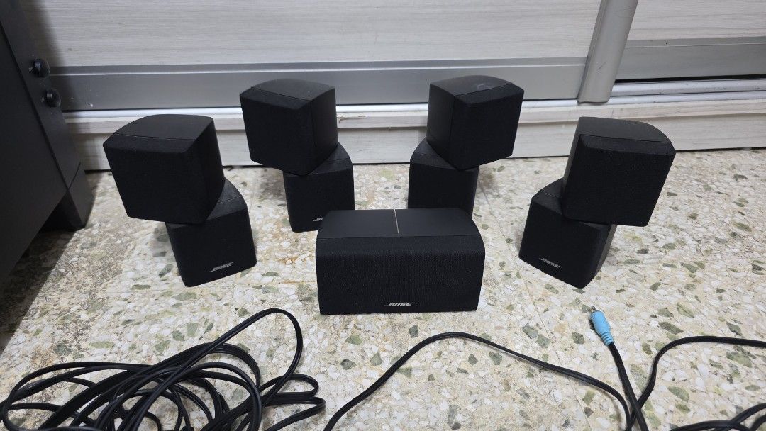 Bose Acoustimass 10 Series IV (Category: Soundbars, Speakers & Amplifiers) located in San Miguel. Submitted by rrshopstore (Listing ID 1439679375, Image 3). Description: Bose Acoustimass 10 IV 220V with cable and speaker.