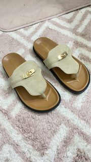 (Category: ) located in . Submitted by bell_closet (Listing ID 1439785865, Image 1). Description: .