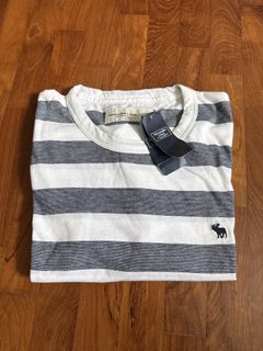 (Category: ) located in . Submitted by goodwardrobeclearance (Listing ID 1439623255, Image 1). Description: .
