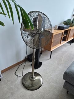 (Category: ) located in . Submitted by durigra (Listing ID 1439705120, Image 1). Description: .
