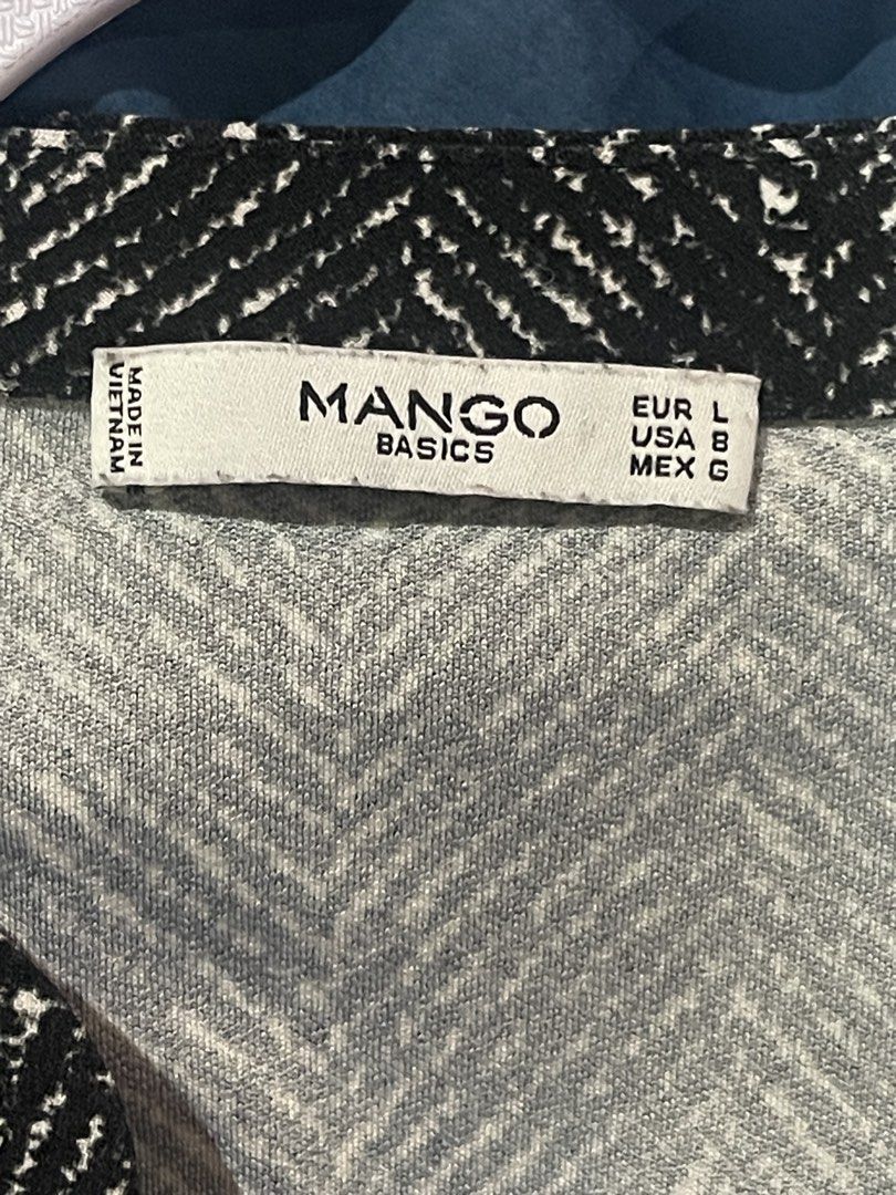 Bundle of 2 - Mango Basics Long Sleeve Dress (Category: Dresses) located in Quezon City. Submitted by fire.tiger.8578 (Listing ID 1439729364, Image 3). Description: - Long sleeve design - V-neckline - Black and white herringbone pattern - Black floral pattern - Size: L (EUR), G (MEX), 8 (USA).