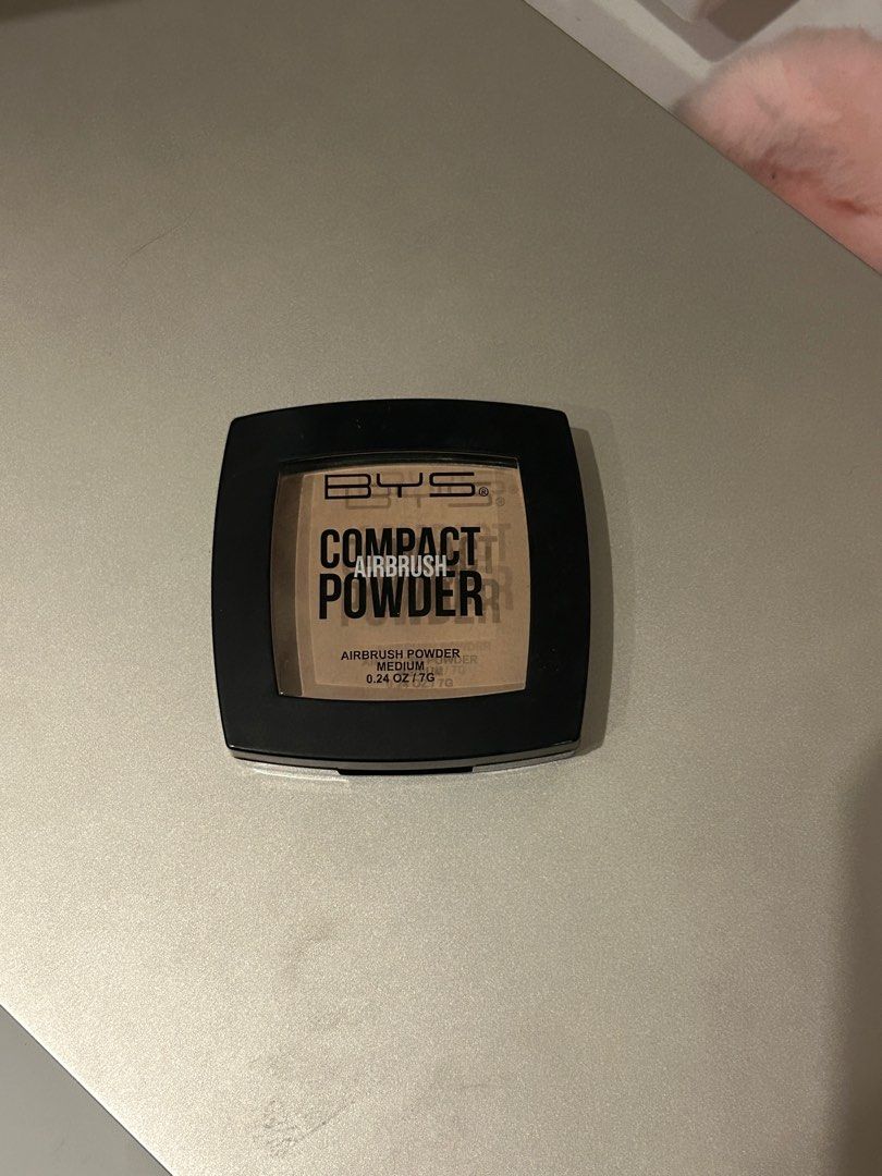 BYS Compact Airbrush Powder - Medium (Category: Makeup) located in San Isidro. Submitted by viiiiisells (Listing ID 1439755257, Image 1). Description: -Medium shade -twice lng nagamit MOD: jnt MOP: gcash.