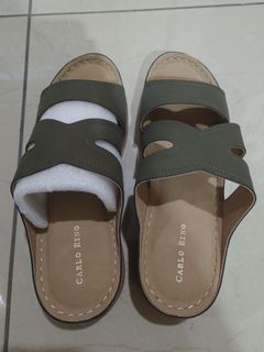 (Category: ) located in . Submitted by Gracey_store09 (Listing ID 1439629889, Image 1). Description: .
