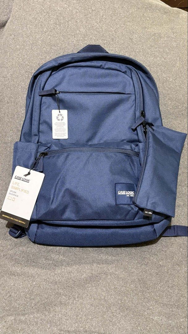 Case Logic Uplink 26L Backpack in Navy Blue (Category: Backpacks) located in Pasig City. Submitted by rsrvessentials (Listing ID 1439676367, Image 1). Description: Color Navy blue Dimensions (LxWxH): 30.0 x 27.0 x 43.0 cm Laptop compartment dimensions: 38.5 x 26.5 x 3.1 cm Weight: 0.41 kg Volume : 24 L Material : Polyester ‼️ 1 pc left.