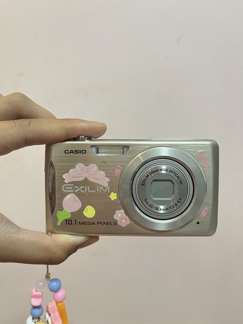 (RARE) Casio Exilim EX-Z270 digital camera (Category: Cameras) located in Quezon City. Submitted by diorse (Listing ID 1439719529, Image 1). Description: - Casio Exilim Digital Camera - 10.1 Megapixels - has 39 best shots. / modes! - rarely used and lady owned! - with charger - will give sd card reader - bought from a trusted ig shop .