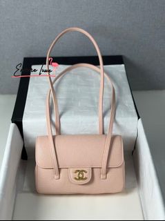 （分類：）位於 。 由 encore_luxe 提交（商品編號 1439615382，圖片 1）。簡介： 。