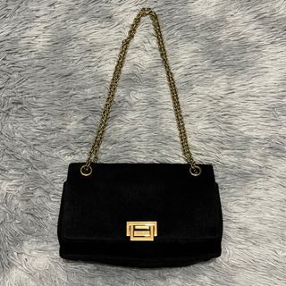 (Category: ) located in . Submitted by thrift2dough (Listing ID 1439755372, Image 1). Description: .