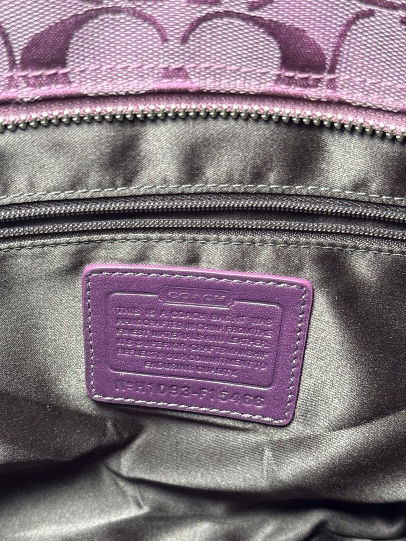 COACH PATCHWORK (Category: Luxury Bags & Wallets) located in Manila. Submitted by cocorua.bags (Listing ID 1439701987, Image 3). Description: .
