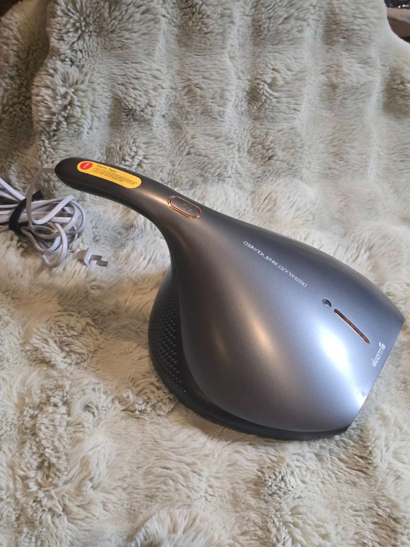 Deerma EX919 Dust Mite Vacuum Cleaner Remover (Category: Vacuum Cleaner & Housekeeping) located in Caloocan City. Submitted by declutteringsamthing (Listing ID 1439734205, Image 3). Description: Deerma Dust Mite Vacuum Cleaner EX919 Powerful Mites Remover With UV Light And HEPA Filter For Bed And Sofa weight : 1.5kg air : 500m³/h volume capacity : 200ml the length of the line : 5m wired/wireless : wire enter the voltage : 220V Run time : 60minsro