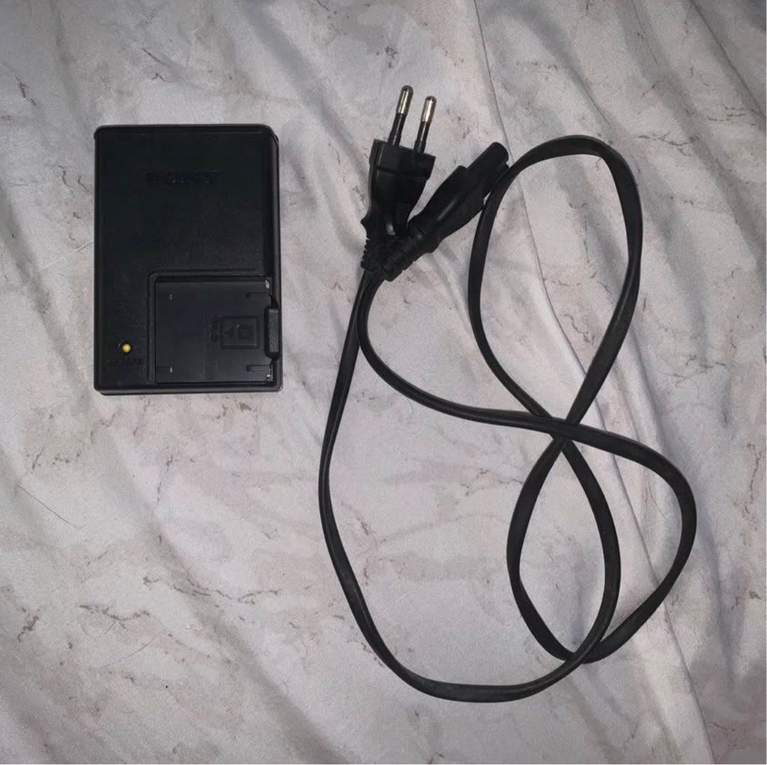 DSC-S750 K TYPE CHARGER ORIGINAL (Category: Chargers) located in Manila. Submitted by kksspace (Listing ID 1439658008, Image 1). Description: .