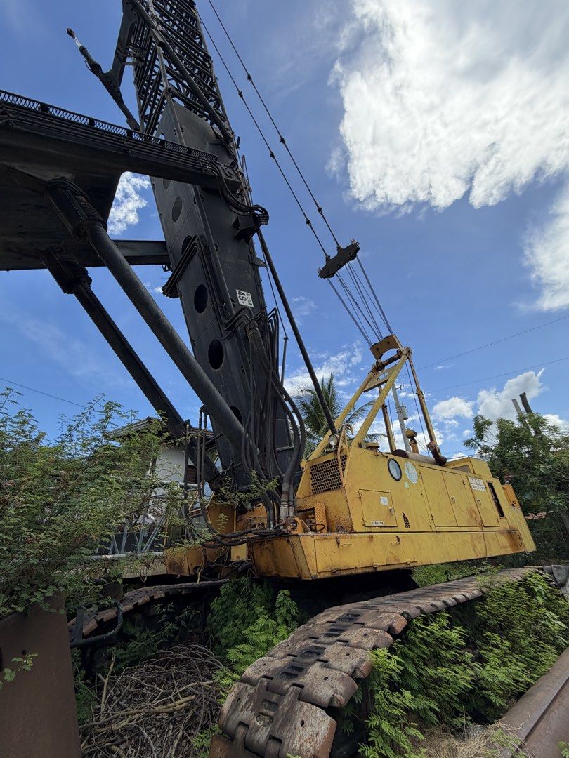 EARTH DRILL RIG (Category: Industrial Equipment) located in Davao. Submitted by dongraymil45069 (Listing ID 1439792308, Image 1). Description: Earthdrill 65tons details Model: NISSHA ED6500 Chassis number: ED6500 E61201 Motivational model: EP100-T Bucket Size: 132 meters Kelly bar: 72 meters Boom length: 22 meters.